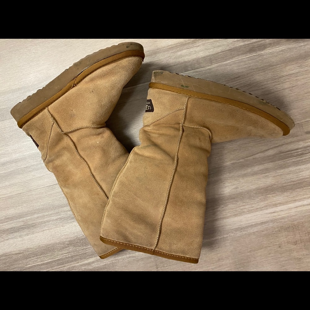 Uggs Classic Tall Boots, Size: W7